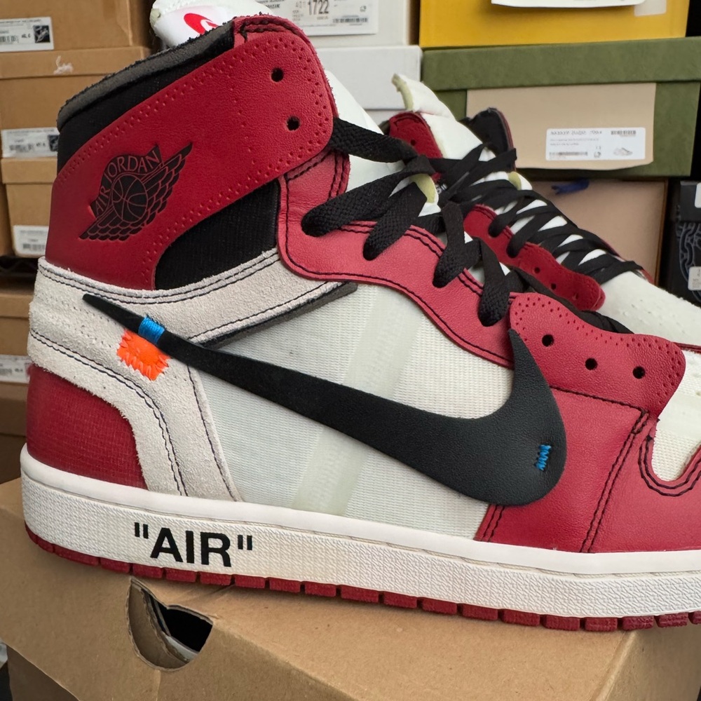 Nike Air Jordan 1 OG x Off-White Chicago - Picture 13 of 16